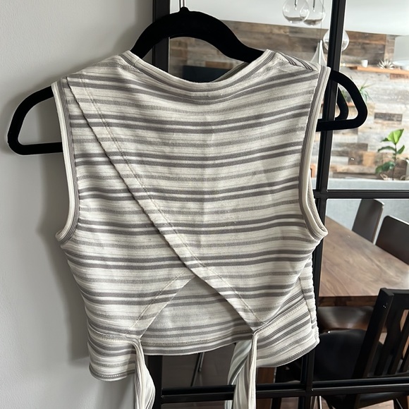 Club Monaco striped crop top with tie back - Picture 3 of 6